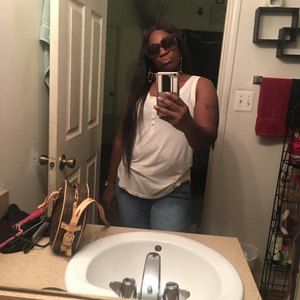 Meet your Posher, Kisha